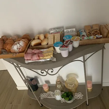 Bed and Breakfast L'angolo Di Luna 4*